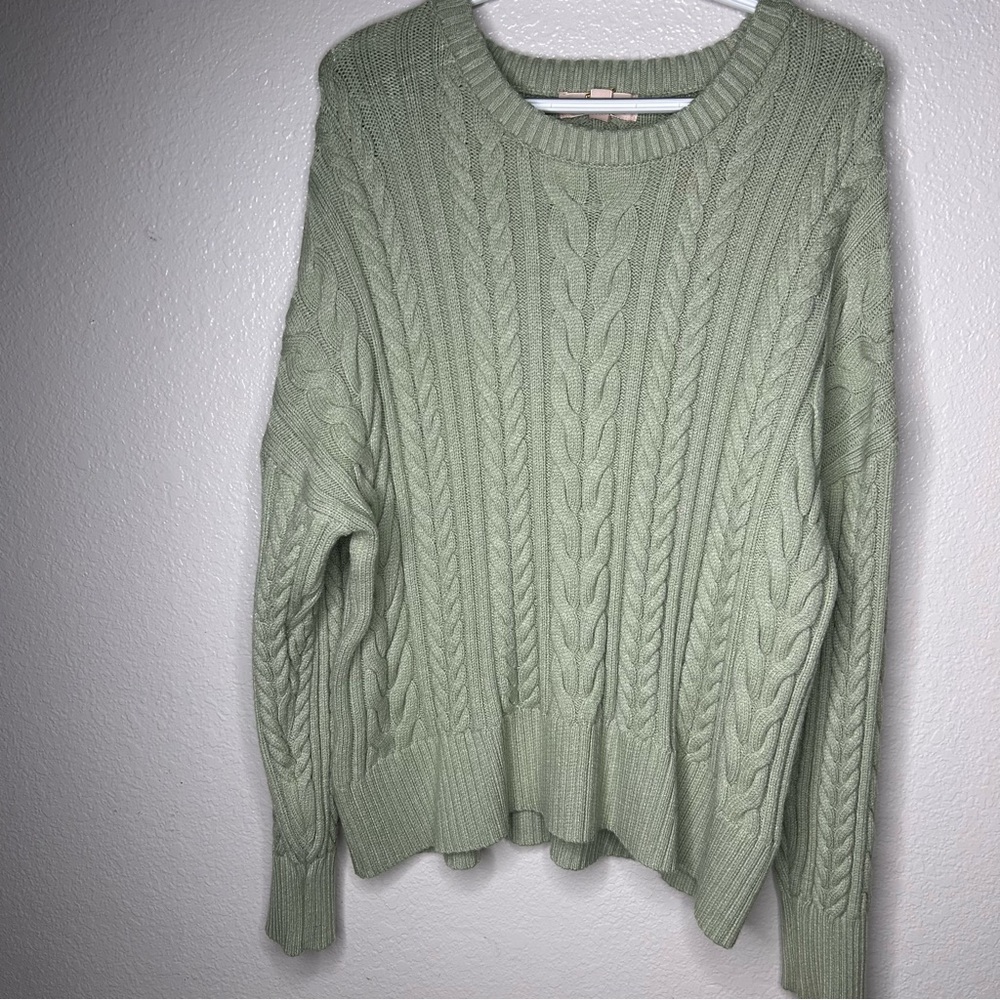 Green knitted extra large sweater